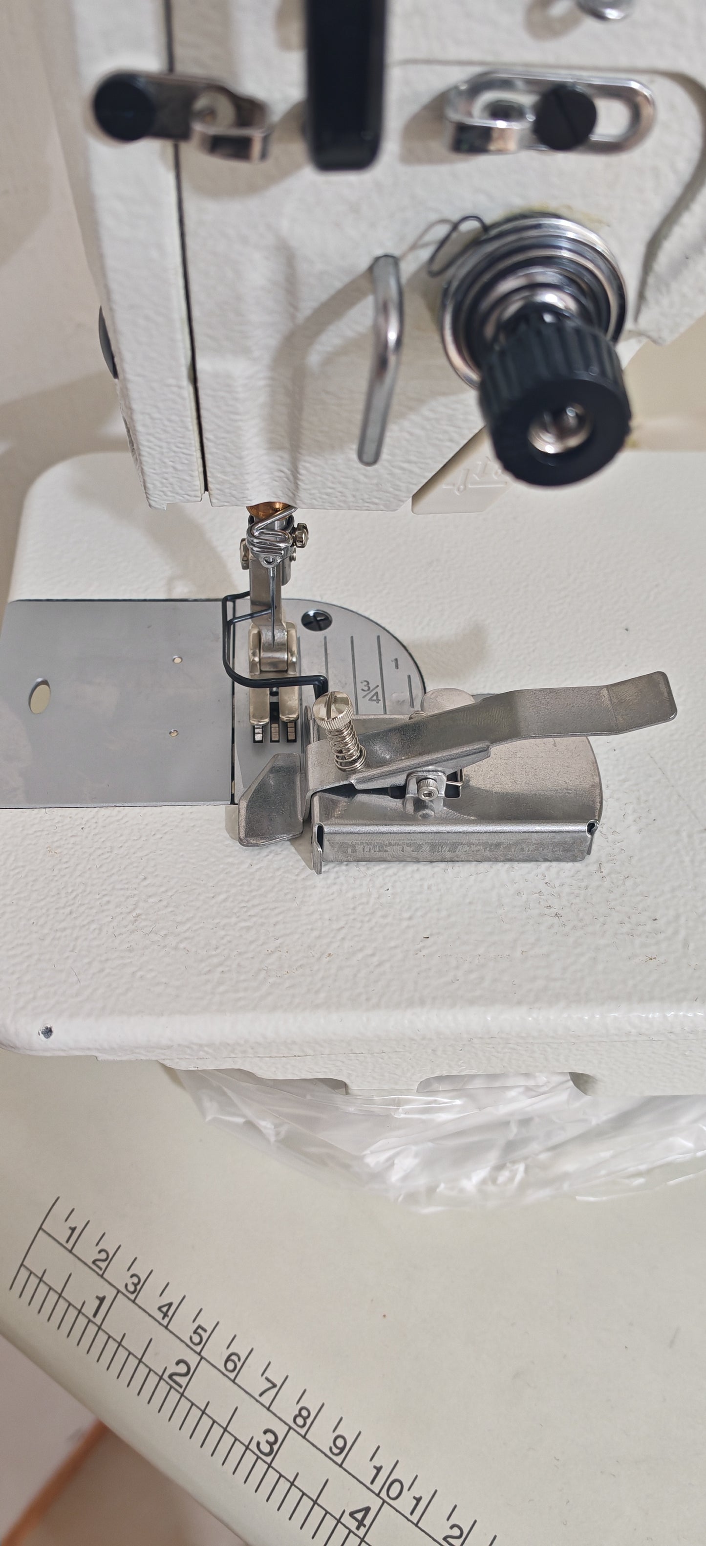 Guide de Couture Magnétique Avec Pince